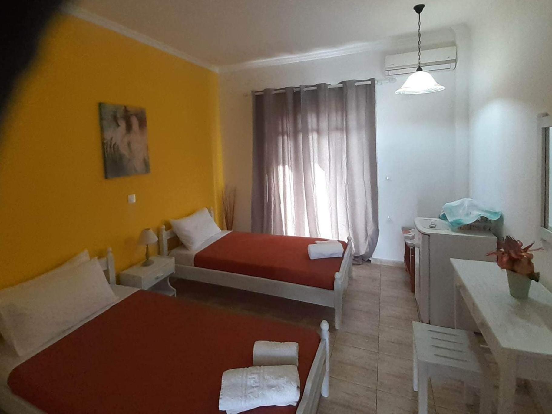 Dimitris Apartments Messongi Mesongí Værelse billede